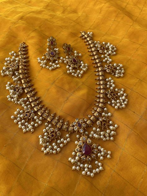 Guttapusalu Necklace, Pearl Jewelry Design, Gold Jewelry Simple Necklace, Beautiful Gold Necklaces, Pearl Necklace Designs, Gold Necklace Indian Bridal Jewelry, Jewelry Set Design, Beaded Necklace Designs, Silver Jewellery Indian