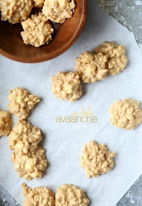 No Bake Avalanche Cookies No Bake Avalanche Cookies, No Bake Cookies Recipe Peanut Butter, Avalanche Cookies, Easy No Bake Cookies, Cookies And Cups, Beaux Desserts, Baking Recipes Cookies, Peanut Butter Cookie Recipe, Köstliche Desserts