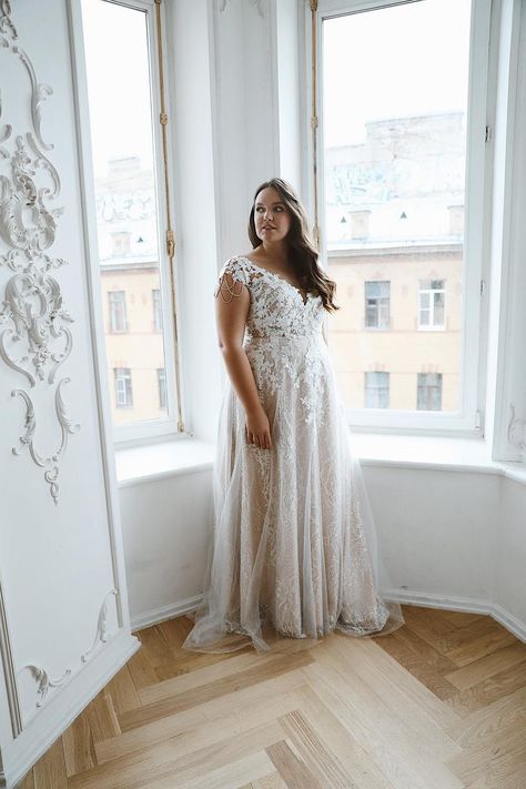 Plus Wedding Dresses, Plus Size Wedding Gowns, Most Beautiful Wedding Dresses, Plus Size Gowns, Plus Size Lace, Bodice Dress, Etsy Wedding Dress, A Line Wedding Dress, Floral Lace Dress