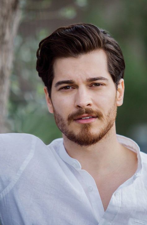 Handsome Celebrities, Scruffy Men, Turkish Men, Profile Pictures Instagram, Turkish Beauty, Most Handsome Men, Hot Actors, Handsome Actors, Actor Model