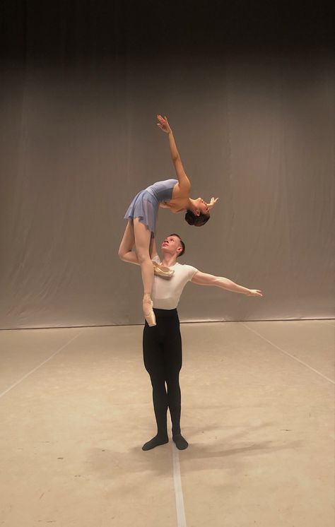 ballet, pointe shoes, pas de deux, tutu, duet Ballet Partnering Lifts, Ballet Class Aesthetic, Ballet Duo, Ballet Duet, Bolshoi Ballet Academy, Ballet Couple, Dancer Lifestyle, Ballet Aesthetic, Ballet Pictures