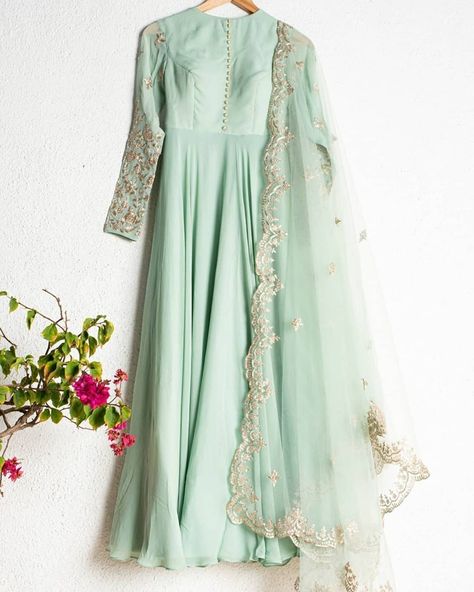 0 Likes, 0 Comments - sia designer collection (@sia_designer_collection) on Instagram: “🥰💓 Yay or nay ; what's your choice???? 😍  To order or details whatsapp us at +919971019111  Email…” Dori Work Embroidery, Mint Green Anarkali, Anarkali Georgette, Green Anarkali, Dori Work, Blue Anarkali, Georgette Anarkali, Add Sleeves, Embroidered Dupatta