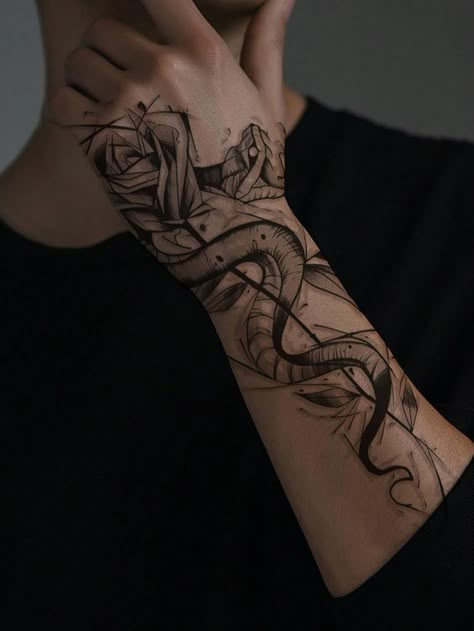 Blitz Tattoo, Herren Hand Tattoos, Feminine Skull Tattoos, Simple Forearm Tattoos, Feminine Tattoo Sleeves, Tattoo Inspiration Men, Muster Tattoos, Tattoo Style Drawings, Hand Tattoos For Guys