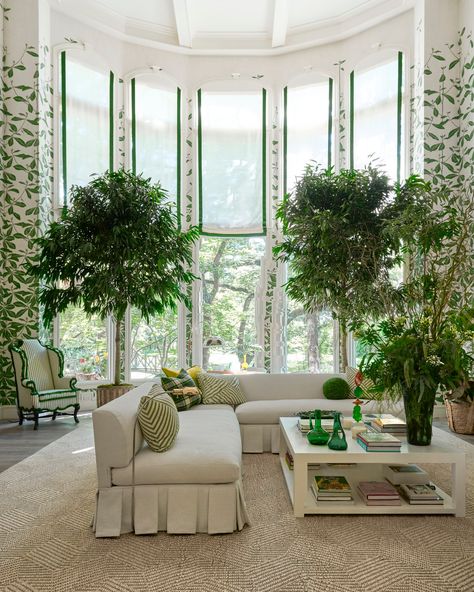 MY FAVORITE ROOMS: 2022 KIPS BAY DECORATOR SHOW HOUSE DALLAS — STYLEBEAT Kips Bay Showhouse, The Shade Store, Estate Interior, Show House, Shade Store, Artistic Tile, Upstairs Bedroom, Grand Staircase, Architectural Digest