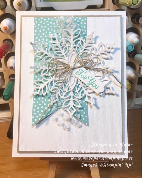 Snowflake Showcase Parade of Cards | Linda's Stampin' Escape Stamped Christmas Cards, Snowflake Cards, Christmas Card Inspiration, Homemade Christmas Cards, Stampin Up Christmas Cards, Christmas Card Crafts, Diy Christmas Cards, Christmas 2022, Christmas Cards To Make