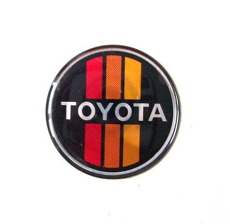 570x556 - JPG - Vintage toyota Logos Toyota Vintage, Vintage Toyota, Modern Decor Accessories, Typography Shirt Design, Toyota Car, Toyota 4x4, Toyota Logo, Retro Mid Century Modern, Car Emblem