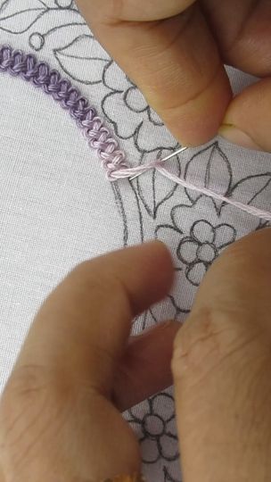 Braided Chain Stitch Embroidery, Braid Stitch Embroidery, Chain Stitch Tutorial, Braided Chain Stitch, Chain Stitch Embroidery, Beginner Sewing, Stitch Tutorial, Viral Reels, Beginner Sewing Projects Easy