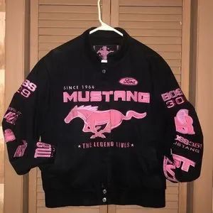 Jackets & Coats | Size Large Black Twill Pink Embroidered Ford Mustang Racing Jacket | Poshmark Race Car Jacket Outfit, Racecar Jacket, Mustang Jacket, Vintage Racing Jacket, Glamouröse Outfits, Racing Jackets, Racer Jacket, Cardio Workouts, Racing Jacket