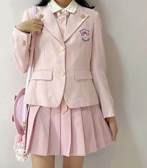 not mine !! Check more at https://howcandothis.com/womenstyle/not-mine/ Romantic Academia Aesthetic Outfit, Romantic Academia Outfits, Pink Academia, Academia Aesthetic Outfit, Outfit Korean Style, School Uniform Outfits, School Uniform Fashion, Aesthetic Outfit Ideas, Kawaii Fashion Outfits