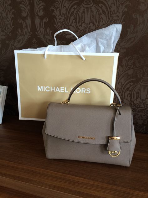 Michael Kors Ava bag in dark dune. Shoe Store, Top Handle Bag, Michael Kors, Shoe Bag, My Style, Handbags, Beauty, Quick Saves