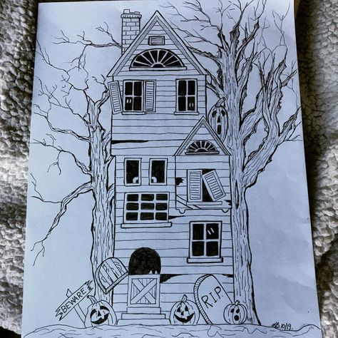 Gothic House Drawing Easy, Hunted House Drawings Easy, Halloween Drawings House, Haunted House Sketch Easy, Spooky House Drawing Easy, Ghost House Drawing, Halloween Pen Drawings, Hunted House Draw, Haunted House Drawing Ideas