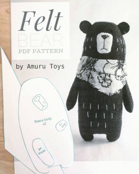 DIY felt bear toy pattern Bear Sewing Pattern, Felt Bear, Baby Mobil, Teddy Bear Sewing Pattern, Felt Toys Patterns, Sewing Stuffed Animals, Diy Felt, Fabric Toys, Felt Patterns