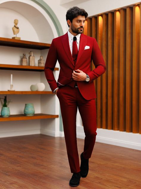 Red Christmas Outfit, Blazer Waistcoat, Double Breasted Tuxedo, Suit Stores, Lapel Design, Slim Fit Suit Men, Slim Fit Tuxedo, Red Suit, Slim Fit Suits