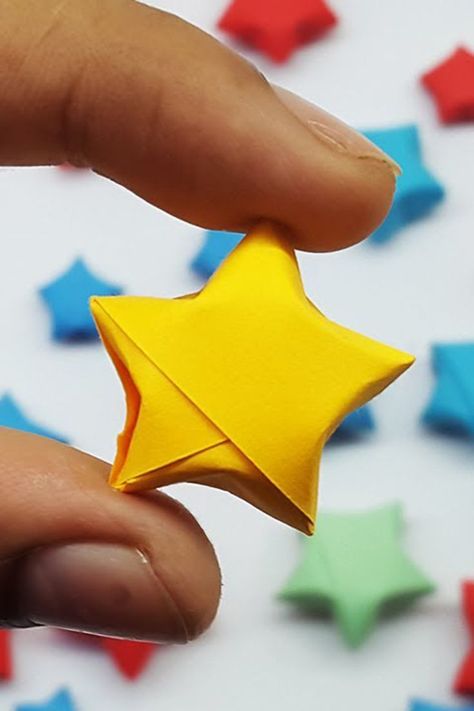 Lucky Star Tutorial, Origami Lucky Stars Tutorial, Origami Paper Stars Step By Step, How To Make An Origami Star, Easy Origami Stars Step By Step, How To Make A Paper Star Easy, Oragami Ideas Cute Simple, Paper Crafts Origami Simple, How To Make Origami Stars