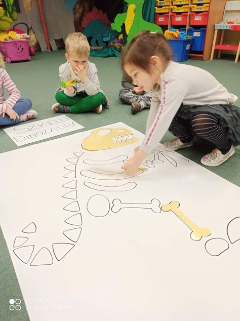 Dino Fine Motor Activities, Paleontologist Preschool Activities, Dinosaur Water Activities, Dino Activity Preschool, Dinosaur Group Games, Dinasour Activity Preschool, Dinosaur For Preschool Activities, Dinosaur Theme Kindergarten, Fun Preschool Themes