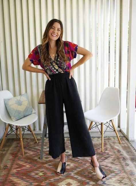 Boho Chic Office Looks, Boho Summer Work Outfits, Anthropologie Interview Outfit, 2023 Boho Outfits, Boho Therapist Outfit, Boho Chic Outfits For Work, Boho Outfits Office, Boho Buissnes Outfit, Artistic Professional Outfits