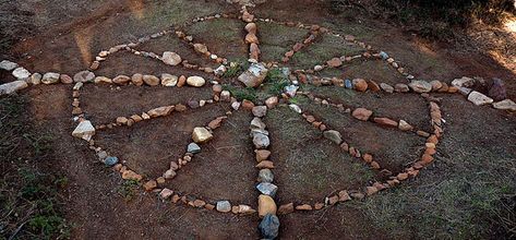 Medicine Wheel Teachings The Sierra’ness Way There are twin lakes of the sky, one in North America and one in South America. These lakes are Lake Tahoe and Lake Titicaca. As shamans we believe this... Esoteric Symbols, Sacred Circle, New Moon Rituals, Art Sacre, Medicine Wheel, Land Art, A Circle, Sacred Space, The Witcher