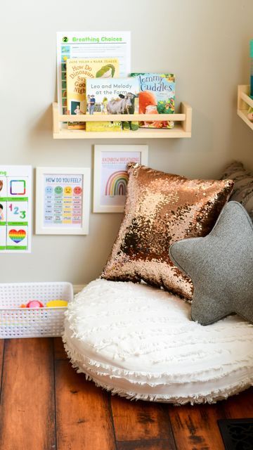 Kids Quiet Corner, Diy Calming Corner At Home, Quiet Corner Home Kids, Toddler Calm Down Corner, Calm Corner At Home, Calm Corner In Classroom, Calming Corner At Home, Reading Corner Kids Room, Homeschool Corner