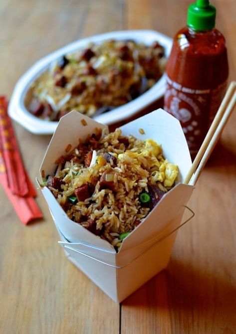 Fried Rice Chinese, Pork Fried Rice Recipe, Chinese Bbq Pork, The Woks Of Life, Woks Of Life, Pork Fried Rice, Makanan Diet, Chicken Fried Rice, Woks