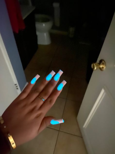 Long Glow In The Dark Acrylic Nails, Glow In The Dark French Tip Nails, Light To Dark Nails, Glow In The Dark Nails Designs, Feminine Nails, Dark Acrylic Nails, Glow In The Dark Nails, Dark Nail Designs, Acrylic Nails Stiletto