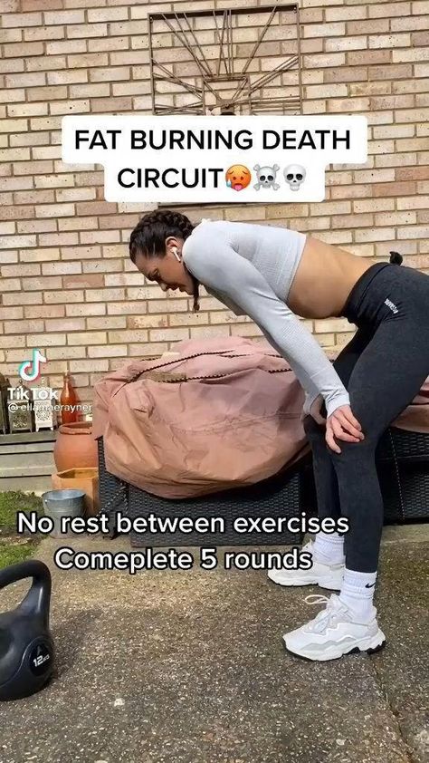 Join us on an intense 30 Minute Cardio HIIT workout. This workout contains a variety of high intensity strength and cardio movements. The routine is great fo... Full Body Cardio, Hiit Cardio Workouts, Full Body Hiit Workout, Hiit Cardio, Trening Fitness, Weight Workout Plan, Trening Abs, Gym Workout Videos, Gym Workout Tips