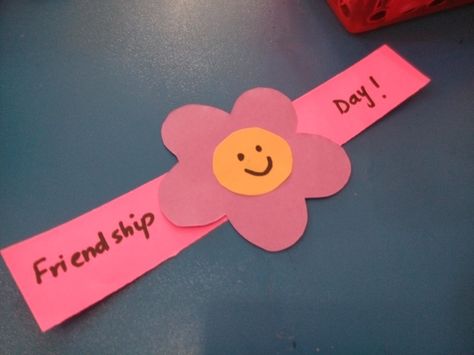 Friendship Day Activity For Kindergarten, Friendship Bands For Kids Craft Ideas, Friendship Day Celebration In Preschool, Friendship Day Decoration In School, Friendship Day Bands For Kids, Friendship Day Activities For Preschool, Friendship Day Board Decoration Ideas, Friendship Day Cards For Kids, Friendship Band Ideas