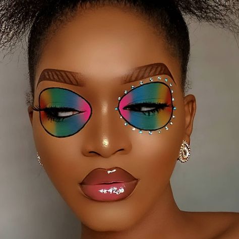 TAWAKALT 💋 on Instagram: “Art, Passion, Expression 🌈🌈🌈 ___ pls kindly repost 🙏😩😩 ___(follow @tawakalt_ for more) ___ Product used Brow davis Eyeshadow…” Makeup Artistique, Creative Eyeshadow, Facial Art, Orange Acrylic Nails, Pink Eyeshadow Look, Art Passion, Avant Garde Makeup, Makeup School, School Makeup