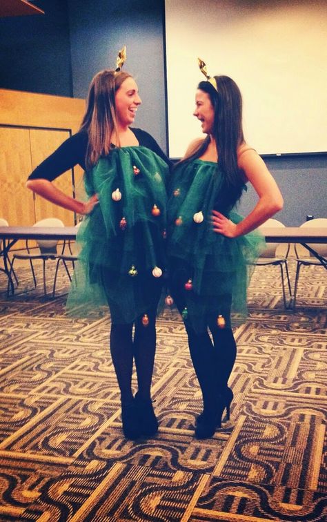 Diy Christmas Costumes, World Book Day Outfits, Mermaid Christmas Tree, Outfit Overall, Christmas Tree Outfit, Christmas Costumes Women, Eve Costume, Christmas Tree Costume, Xmas Costumes