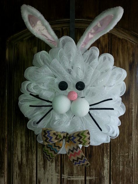 Easter wreath. It's fun to store ugly hooey all year long so that I can hang it… Couronne Diy, Deco Wreaths, Easy Easter Crafts, Easter Bunny Wreath, Easter Projects, Bunny Wreath, Seasonal Wreaths, Easter Time, Easter Crafts For Kids