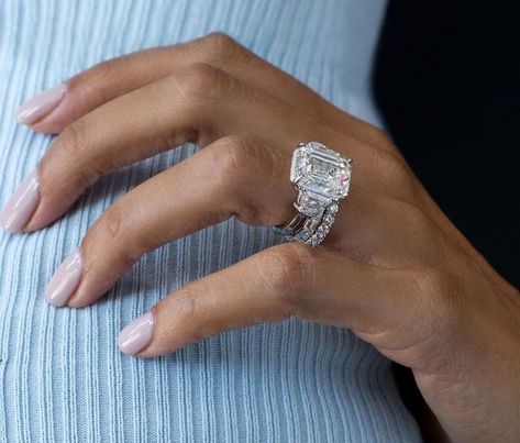 Cardi B Engagement Ring, Aesthetic Diamond, Rich Jewelry, Bridal Era, Diamond Rings Engagement, Big Wedding Rings, Big Engagement Rings, Dream Rings, Future Engagement Rings