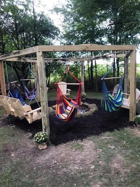 Hammock Chairs Backyard, Diy Hammock Stand Chair, Fire Pit With Hammocks, Hammock Chair Ideas Backyard, Diy Hammock Pergola, Hammocks Around Fire Pit, Outside Hammock Ideas, Diy Swinging Bed, Fire Pit Hammock Ideas Backyard