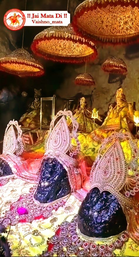 Mata Vaishno Devi Wallpaper, Devi Wallpaper, God Animation, Vaishno Mata, Maa Vaishno Devi, Santana Dharma, Mata Vaishno Devi, Mata Ji, Karma Tattoo