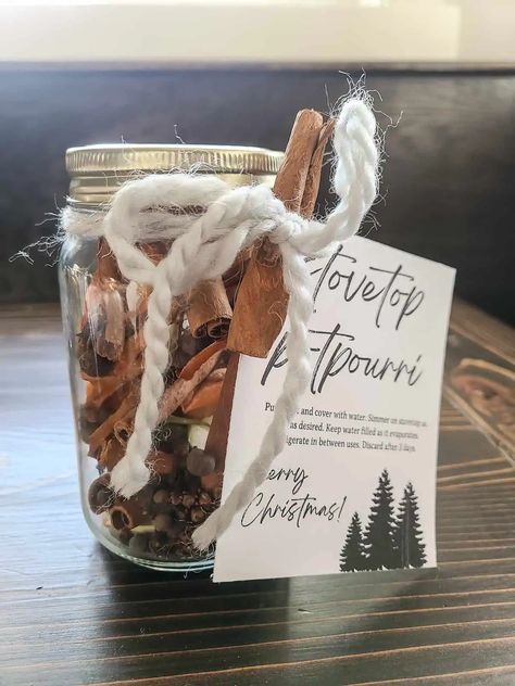 Christmas Potpourri In A Jar, Mulling Spices Gift, Stovetop Potpourri Gift, Potpourri Diy, Holiday Potpourri, Gift In A Jar, Homemade Potpourri, Potpourri Gift, Easy Gift Idea