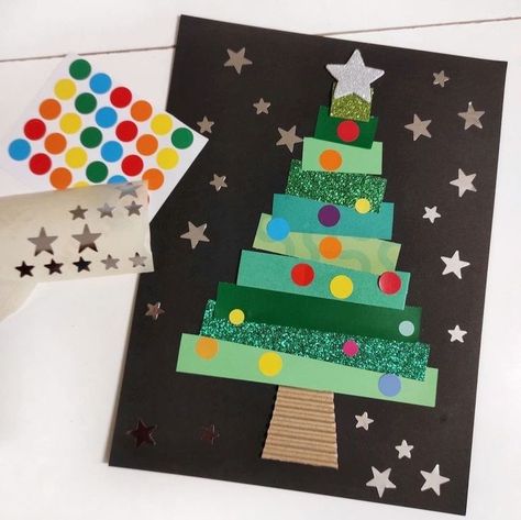 Christmas Card Ideas For Preschoolers, Year 1 Christmas Cards, Preschool Holiday Bulletin Boards, Christmas Card Ideas Eyfs, Christmas Crafts Ks2, School Christmas Card Ideas, Preschool Christmas Card Ideas, Kindergarten Christmas Cards, Ks2 Christmas Cards Ideas