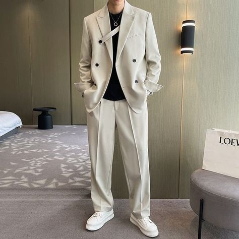 Color ok size M for 180cm & 84 kg but the sleeves could be a little longer but is not bad it is summer shiirt. Modern Suits Men, Double Breasted Suit Men, Ropa Semi Formal, Male Wedding, Blazer Outfits Men, Modern Suits, Men Fashion Casual, Casual Suits, Shirt Jacket Men