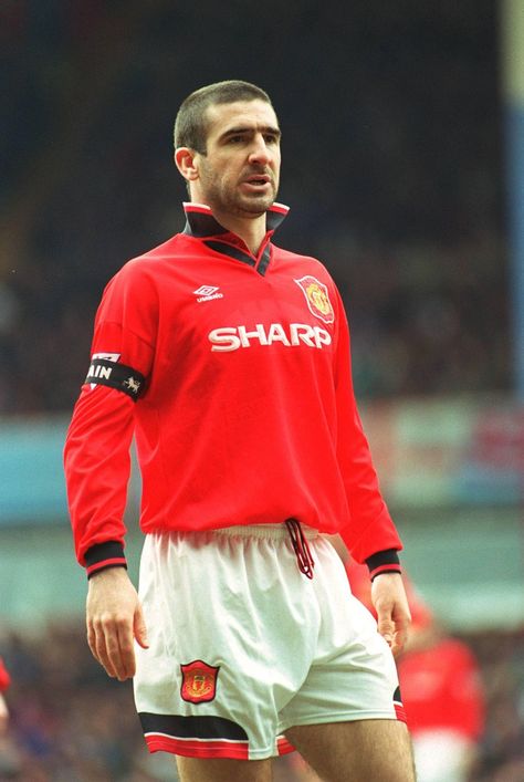 The King - Happy Birthday Eric Cantona British Football, Sporting Legends, Eric Cantona, Manchester United Legends, Manchester United Wallpaper, Manchester United Players, Manchester United Fans, Best Football Players, Manchester United Football Club