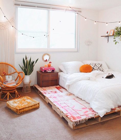 10 Boho Bungalow Instagram Accounts You Will Want to Follow Eclectic Interior Style, Boho Bungalow, Stylish Bedroom Design, Deco Studio, Dekorasi Kamar Tidur, Style Deco, Stylish Bedroom, Eclectic Interior, Bedroom Aesthetic