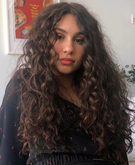 Milkshake Hair Products, Handsome Celebrities, Alessia Cara, Short Curly Hair, Without Makeup, Insta Photo Ideas, The One And Only, Photography Travel, Blue Hair