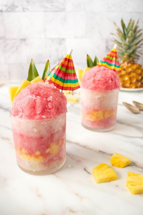 Shave Ice Syrup Recipe, Shave Ice Hawaii, Sno Cone Syrup, Shaved Ice Recipe, Snow Cones Recipes, Shaved Ice Syrup, Ice Recipe, Hawaiian Desserts, Hawaiian Shaved Ice