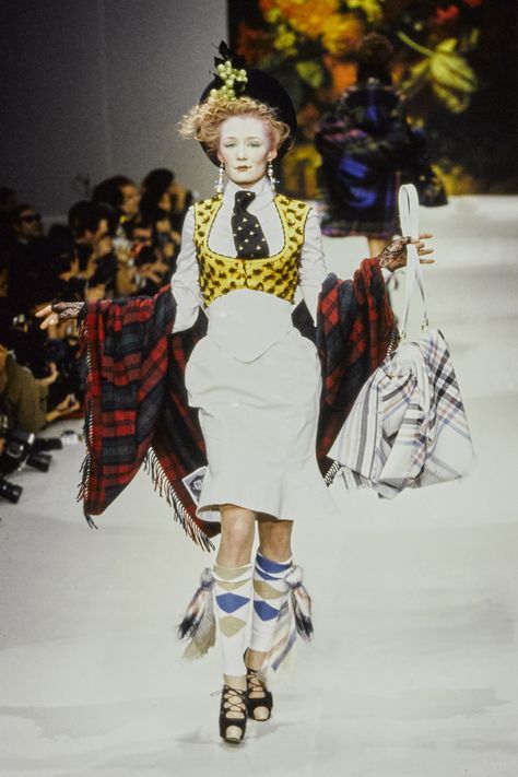 Vivienne Westwood New Romantics, Vivienne Westwood Sketches, Vivienne Westwood 80s, Vividness Westwood, 90s Vivienne Westwood, Vivienne Westwood Punk, Misty Rain, Vivienne Westwood Fashion, Andreas Kronthaler