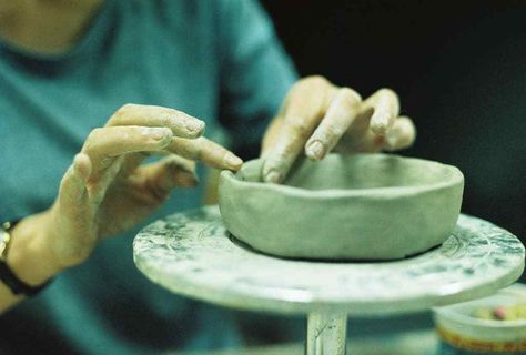 How to make Pottery at home without a wheel #potterybarn #clay #kiln #pottery #potterystudio Pottery Without Wheel Or Kiln, How To Make Pottery, Pottery At Home, Kiln Pottery, Clay Kiln, Pottery Barn Kitchen, How To Make Ceramic, Terracotta Pottery, Pottery Lessons