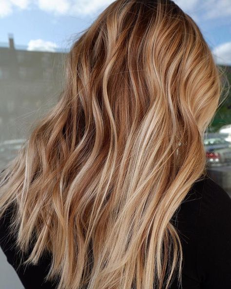 Medium Ombre Hair, Red Blonde Hair, Strawberry Blonde Hair Color, Dimensional Blonde, Money Piece, Red To Blonde, Warm Blonde, Balayage Blonde, Preppy Stuff