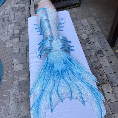 Mermaid Visuals, Mermaid Shifting, Finfolk Mermaid Tails, Arctic Mermaid, Mermaid Tail Aesthetic, White Mermaid Tail, Kostum Peri, Siren Tail, Felt Mermaid