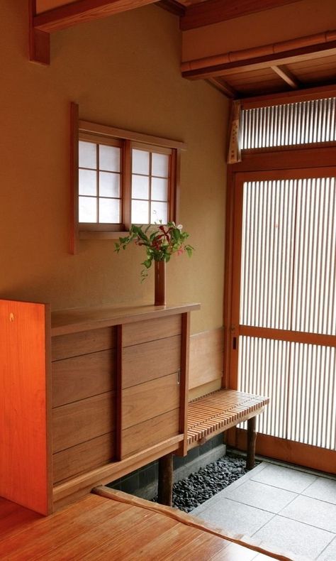 Japanese Entryway, Modern Japanese Interior, Japanese Apartment, Japan Interior, Japanese Home Design, Japanese Style House, Japanese Interiors, Japanese Room, Japanese Interior Design