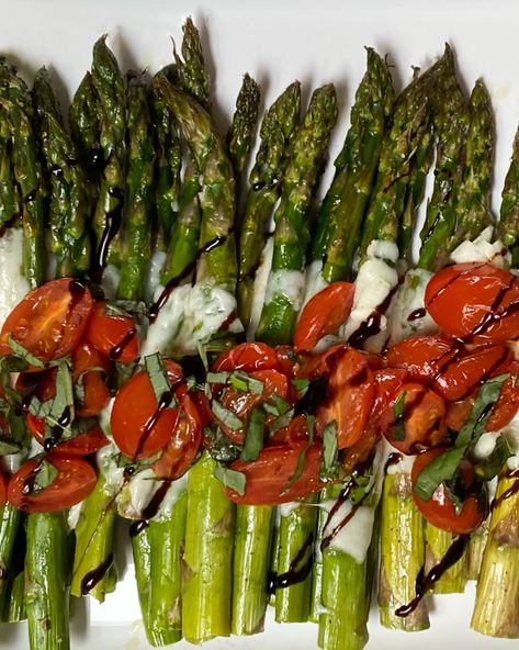 Caprese Asparagus Caprese Asparagus Recipes, Caprese Roasted Asparagus, Caprese Asparagus, Asparagus And Tomatoes, Asparagus Balsamic, Asparagus Dishes, Fruit Soup, Custard Pudding, Meat Salad