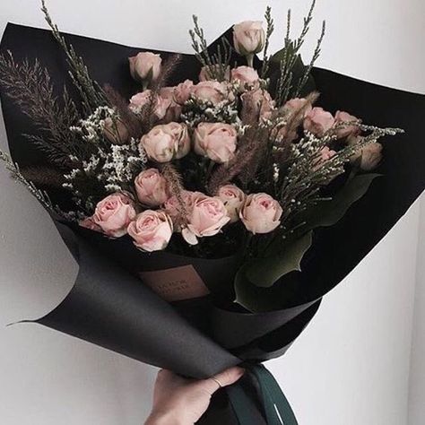 Flowers 🌺 on Twitter: "… " Flowers Bucket, Black Bouquet, Boquette Flowers, Flower Bucket, Flowers Bouquet Gift, Flower Therapy, Beautiful Bouquet Of Flowers, Beautiful Flower Arrangements, Luxury Flowers