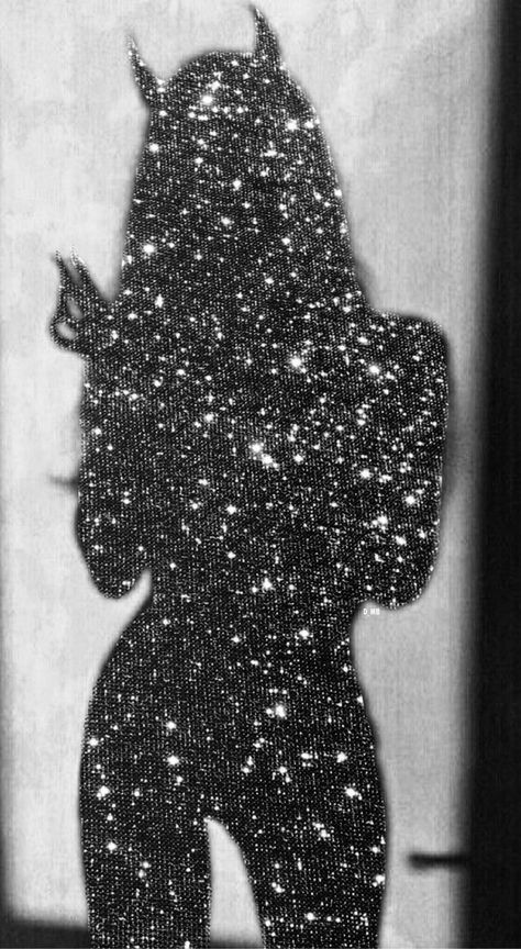 Arte Glitter, Collage Des Photos, Glitter Photography, Collage Mural, Wallpaper Estetika, Wallpaper Macbook, Black And White Photo Wall, Boujee Aesthetic, Black And White Picture Wall