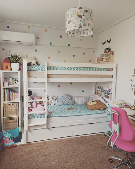 Girl Bunk Bedroom Ideas, Bunk Room Ideas Girly, Small Bedroom Ideas With Bunk Beds, Bunk Bed For Girls Room, Bunk Bed With Shelves, Girls Room With Bunk Beds Decor, Girls Bedroom Ideas Shared Sisters Bunk Beds, Shared Bedroom Ideas Bunkbeds, Bunk Bedroom Ideas For Small Rooms