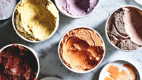 Gelato Vs Ice Cream, Lifestyle Wallpaper, Ice Cream Photography, Ice Cream Tubs, Ice Cream Brands, Eating Ice, Frozen Yoghurt, Acidic Foods, Ice Cream Photos