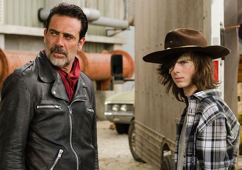 the-walking-dead-episode-707-carl-riggs-2-935 Negan And Carl, Carl The Walking Dead, Walking Dead Wallpaper, Negan Walking Dead, Walking Dead Tv Series, Melissa Mcbride, Dean Morgan, Walking Dead Cast, The Walking Dead Tv